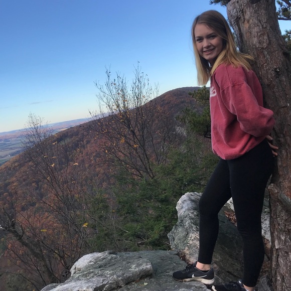 Meet your Posher, Sarah - Picture 1 of 1